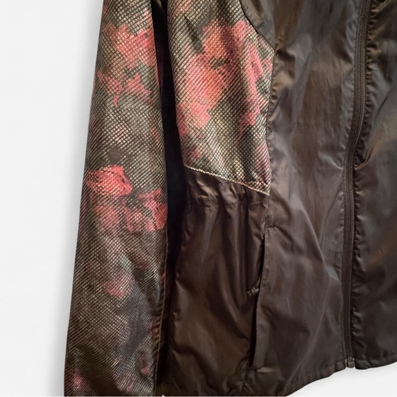 The North Face Women's Black and Pink Windbreaker Jacket Wind Wall Windstopper - Picture 6 of 7